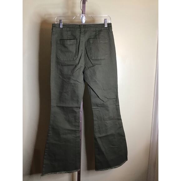 Re Generation Women Mid Rise Flare “Flower” Army Green Pants Sz. 11/30 NWT - Picture 3 of 11
